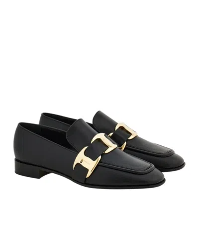 Ferragamo Vara Leather Loafers In Black