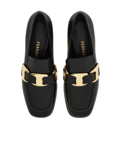 Ferragamo Vara Leather Loafers In Black