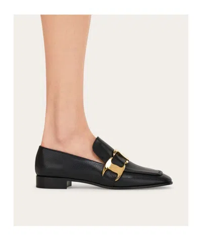 Ferragamo Vara Leather Loafers In Black