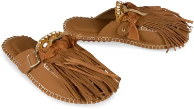 13 09 Sr Puli Leather Mules