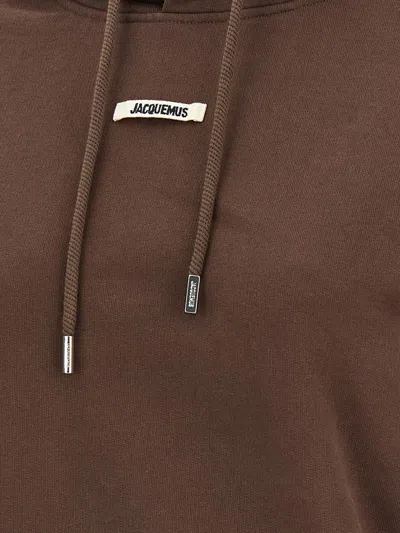 Jacquemus Drawstring Hood Gros-grain Hoodie In Brown