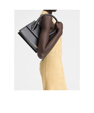 Jacquemus Women Le Chiquito Moyen Shoulder Bag In Black