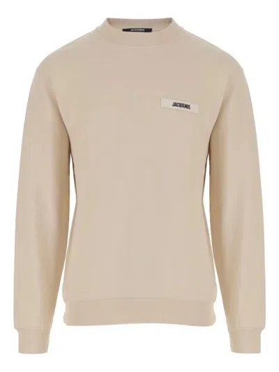 Jacquemus Men The Gros Grain Crewneck Sweatshirt With Logo Plaque In Neutral