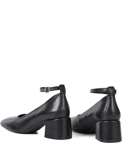 Vagabond Square-toe Pumps In Black