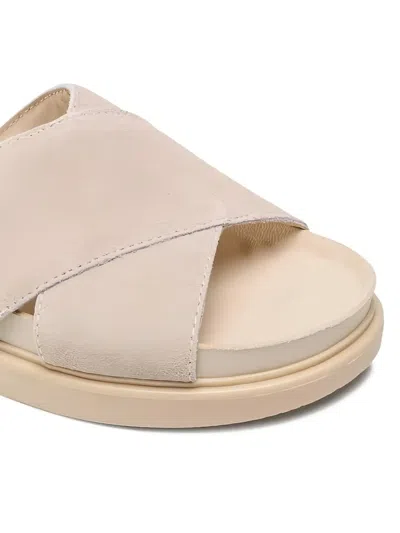 Vagabond Erin Cross-strap Platform Sandals