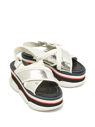 Pre-owned Moncler Zelda Platform Sandals In White