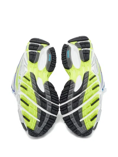 Pre-owned Vetements Spike Runner Mesh-panelled Sneakers In White