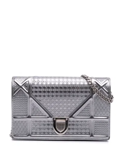 Pre-owned Dior 2019 Metallic Patent Microcannage Ama Wallet On Chain Crossbody Bag In Silver
