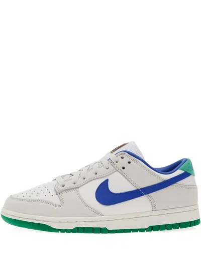 Nike Dunk Low Sneakers