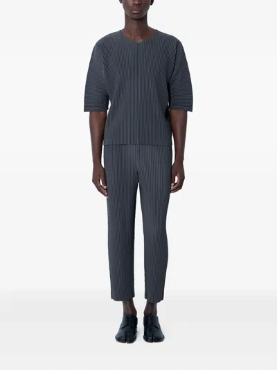 Issey Miyake Pleated Zip-front Vest In Gray