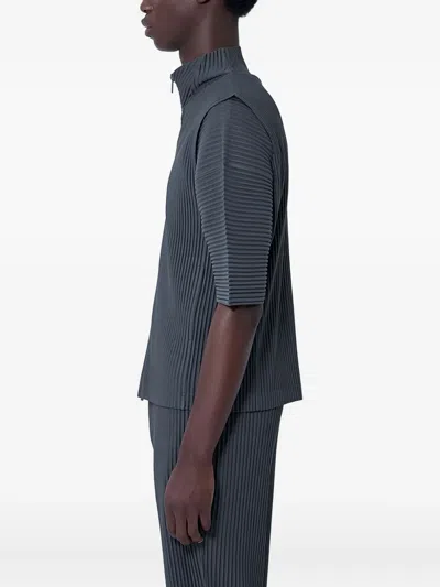 Issey Miyake Pleated Zip-front Vest In Gray
