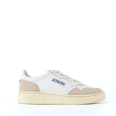 Autry Low Sneaker With Perforated Detailing And Contrast Panel In White