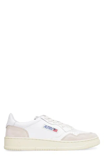 Autry Low Sneaker With Perforated Detailing And Contrast Panel In White