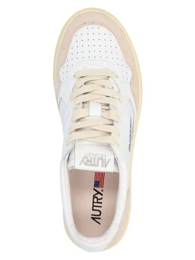Autry Low Sneaker With Perforated Detailing And Contrast Panel In White