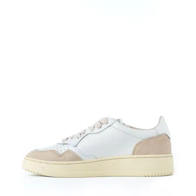 Autry Low Sneaker With Perforated Detailing And Contrast Panel In White