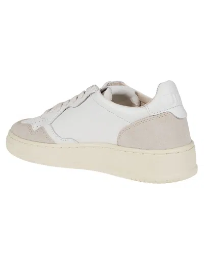 Autry Low Sneaker With Perforated Detailing And Contrast Panel In White