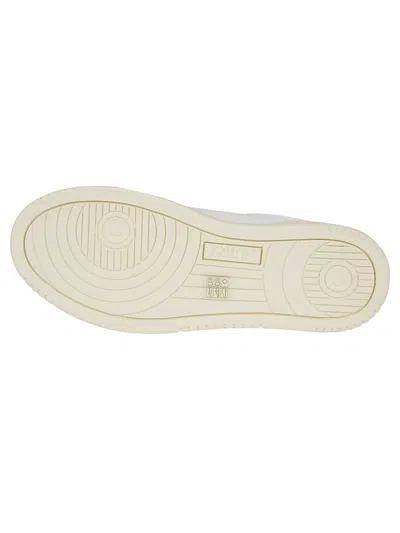 Autry Low Sneaker With Perforated Detailing And Contrast Panel In White