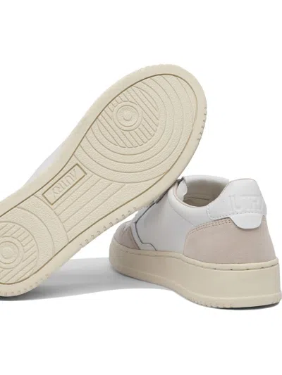 Autry Low Sneaker With Perforated Detailing And Contrast Panel In White