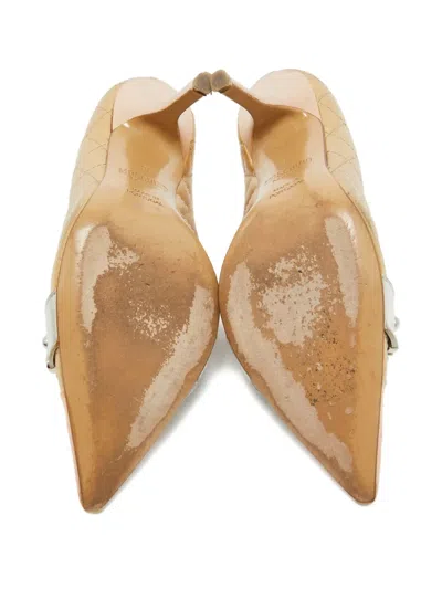 Pre-owned Moschino Quilted Logo Pumps In Gold