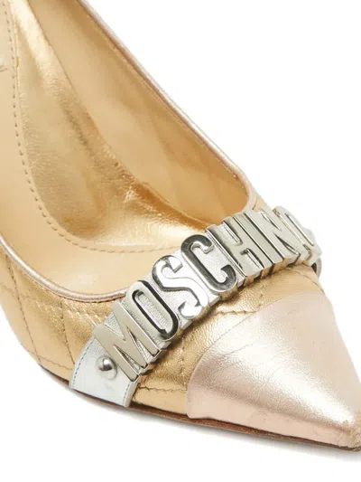 Pre-owned Moschino Quilted Logo Pumps In Gold