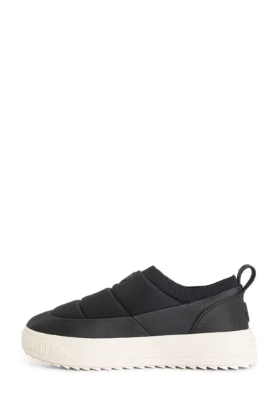 Moncler Pulse Slipon Low Top Sneakers In Black