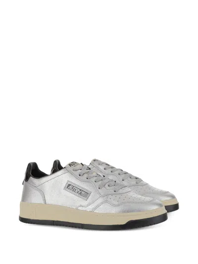 Autry Medalist Lace-up Sneakers