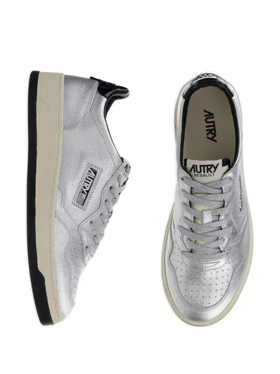 Autry Medalist Lace-up Sneakers