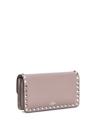 Valentino Rockstud Pochette With Chain In Pink