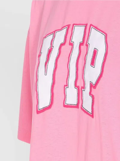 Balenciaga Vip Team Crewneck Graphic T-shirt In Pink