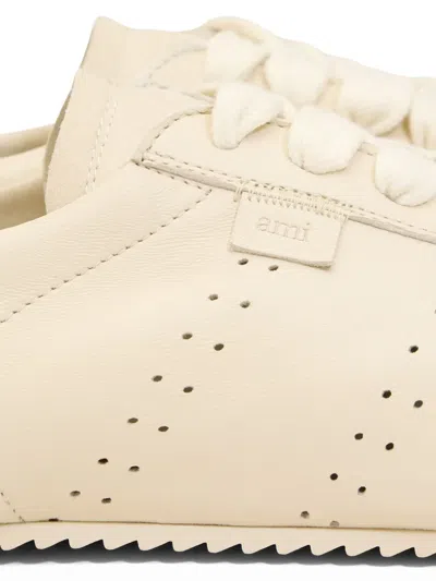 Ami Alexandre Mattiussi White Smooth Leather Low Top Step Sneakers White In Neutral