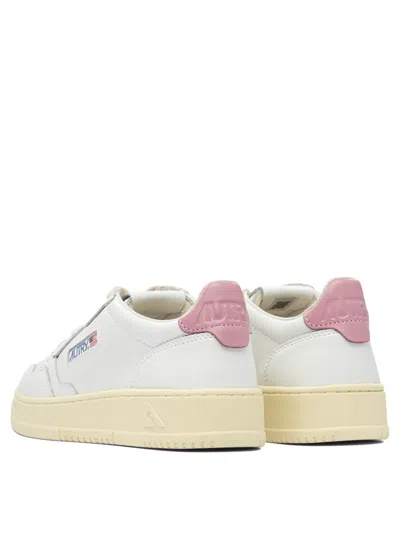 Autry Medalist Low Sneakers In White And Polignac Leather Shoes
