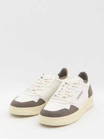 Autry 'medalist Low' White Low Top Sneakers With Side Logo Detail In Leather And Suede Man In White