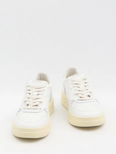 Autry Medalist Low - Leather Sneakers