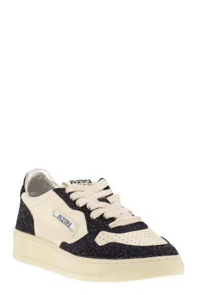Autry Medalist Low - Sneakers With Two-tone Glitter