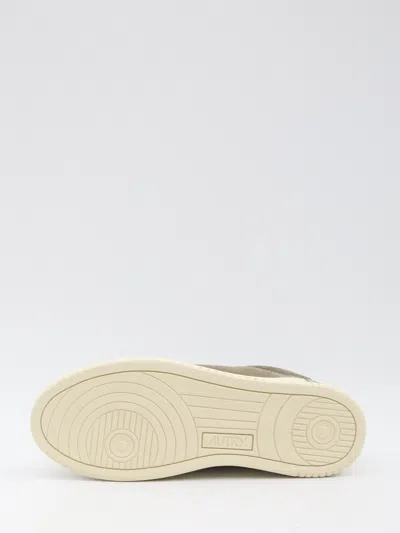 Autry Medalist Low-top Suede Sneakers In Gray