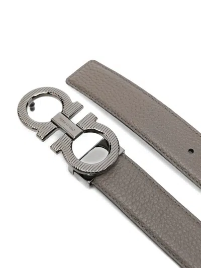 Ferragamo Knurled Buckle Two-tone Reversible Gancini Belt In Gray