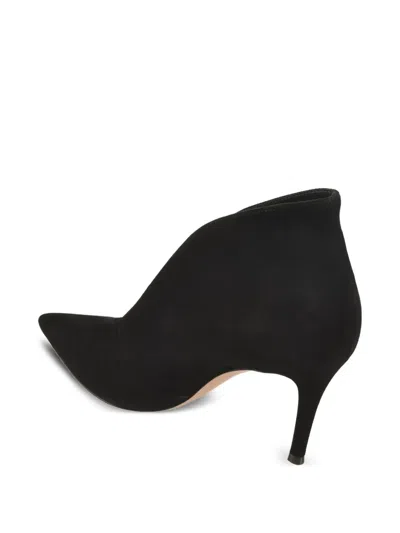Gianvito Rossi 85mm Vania V-vamp Pumps In Black