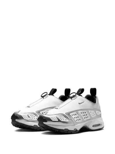 Nike Air Max Sndr Se Sneaker In White