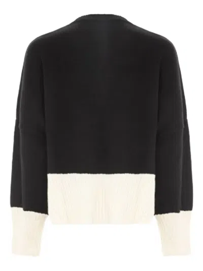 Akep Colour-block Sweater In Black