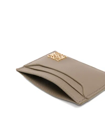 Loewe Logo-plaque Calfskin Cardholder In Neutral