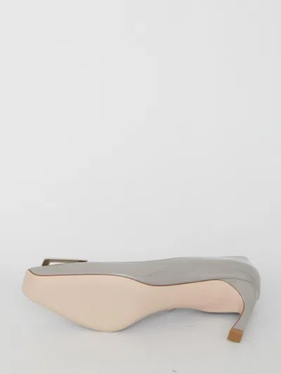 Roger Vivier Belle Vivier Trompette Pumps