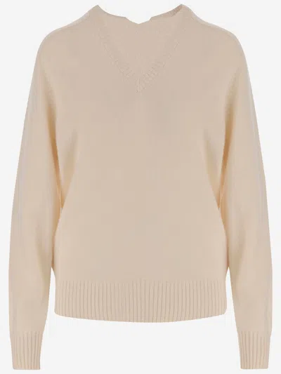 Carven V-neck Cashmere Sweater In Neutral