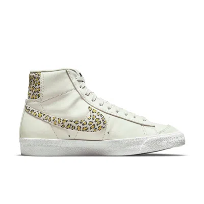 Nike (wmns)  Blazer Mid '77 Se 'lemon Leopard'