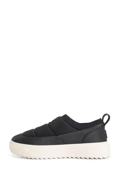 Moncler Pulse Slipon Low Top Sneakers In Black