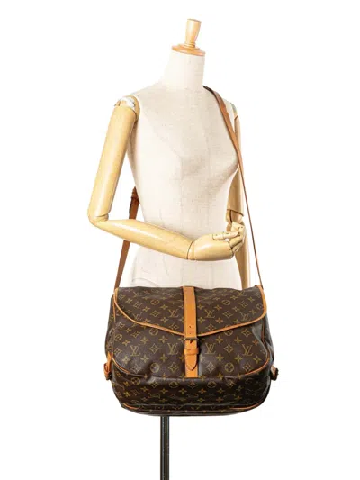 Pre-owned Louis Vuitton 1994 Monogram Saumur 35 Crossbody Bag In Brown