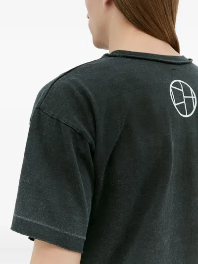 Circle Heritage Boombox T-shirt In Black