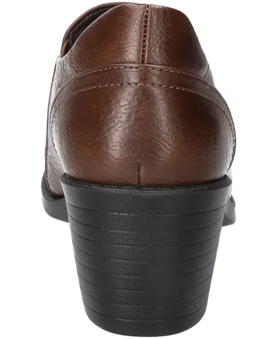 Easy Street Lavelle Women's Comfort Block-heel Slip-on Shooties