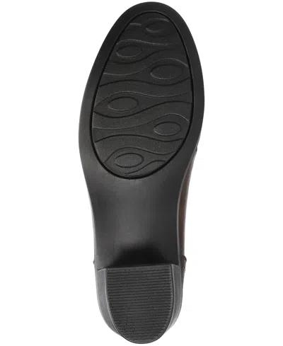Easy Street Lavelle Women's Comfort Block-heel Slip-on Shooties