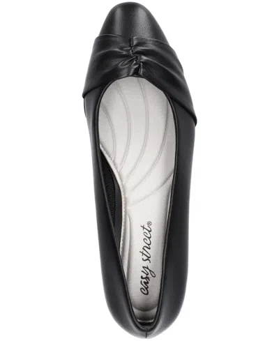 Easy Street Women's Lyanna Block-heel Slip-on Pumps