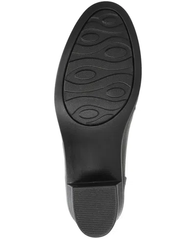 Easy Street Lavelle Women's Comfort Block-heel Slip-on Shooties
